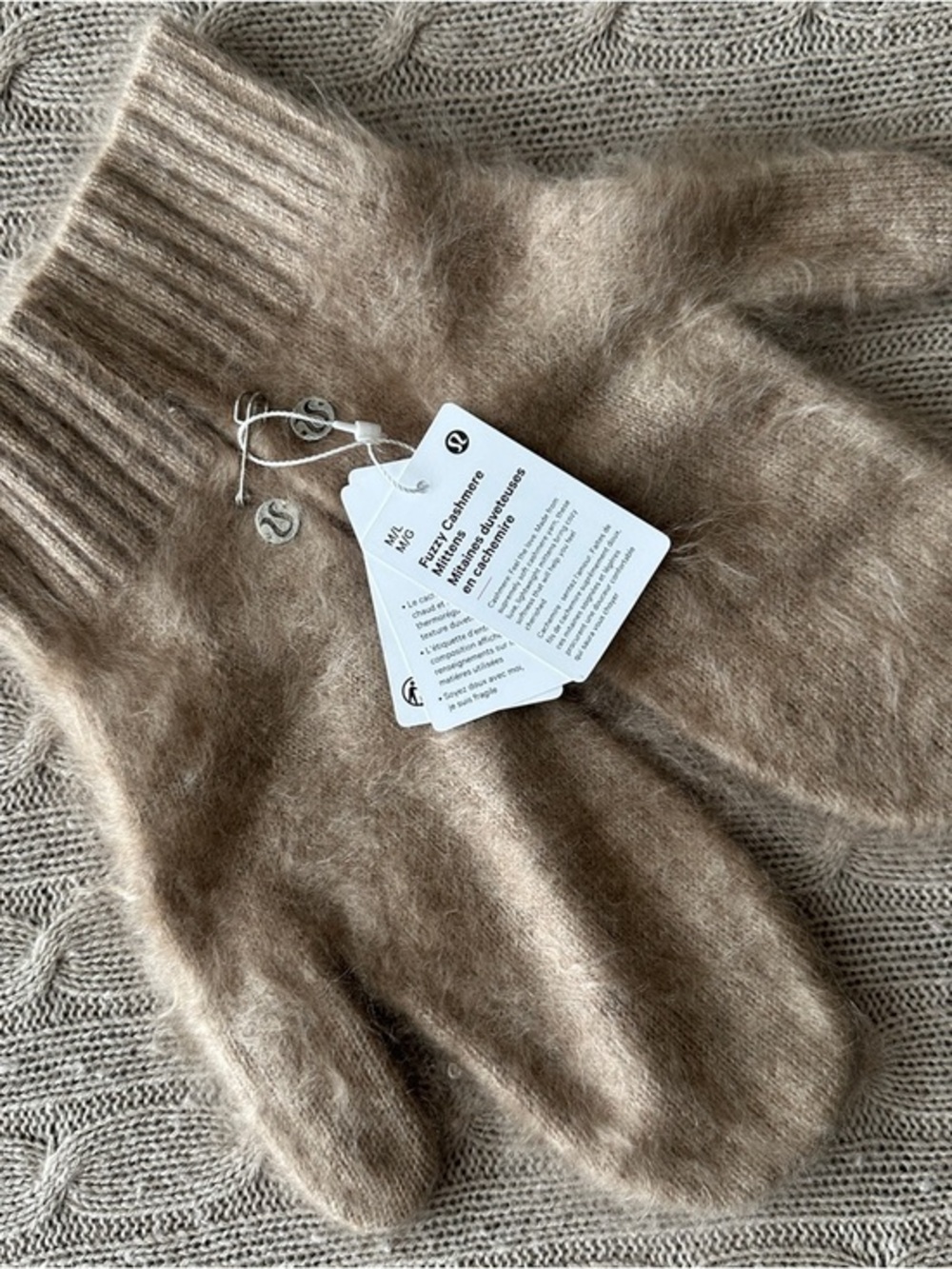 NWT Lululemon Fuzzy Cashmere Mittens, Heathered Nutmeg, M/L